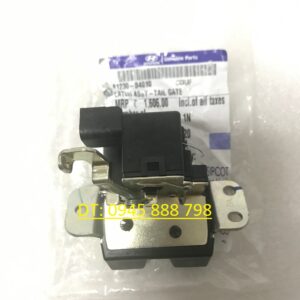 ổ ngậm cốp sau