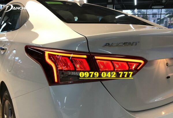 Đèn hậu Accent 2021