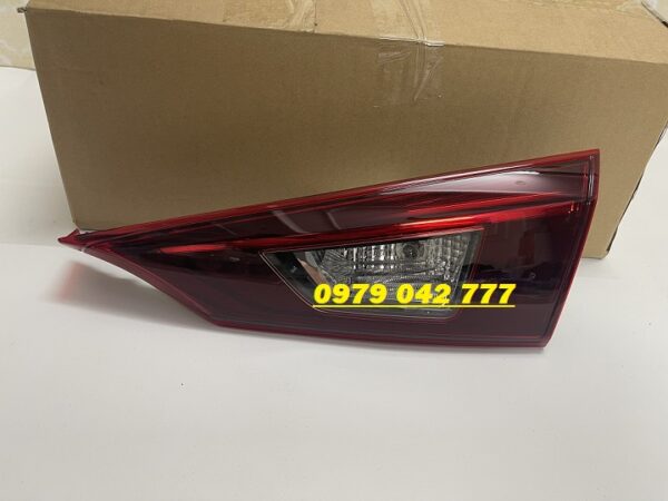 den-hau-manh-trong-mazda3-2016-2018 ĐÈN HẬU MẢNH TRONG MAZDA 3 2015-2018