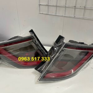 Đèn hậu mảnh ngoài cốp i10 2022