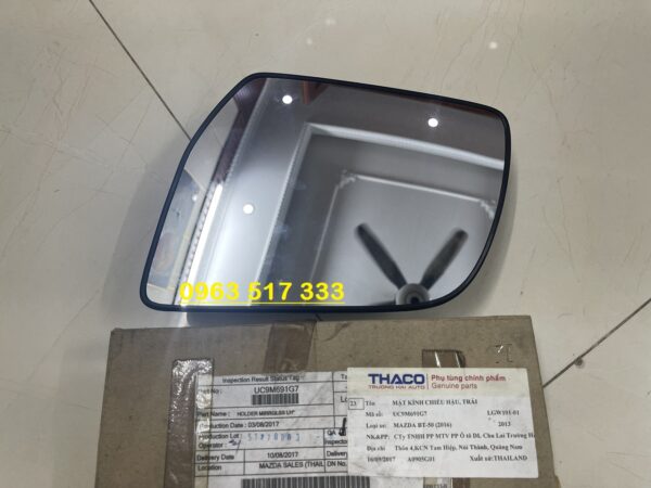 Mặt gương Mazda bt50