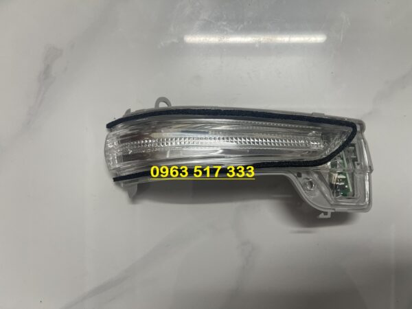 den-xin-nhan-guong-toytota-innova-2016 Xin nhan gương Innova 2016