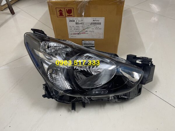 Đèn pha trước Mazda 2