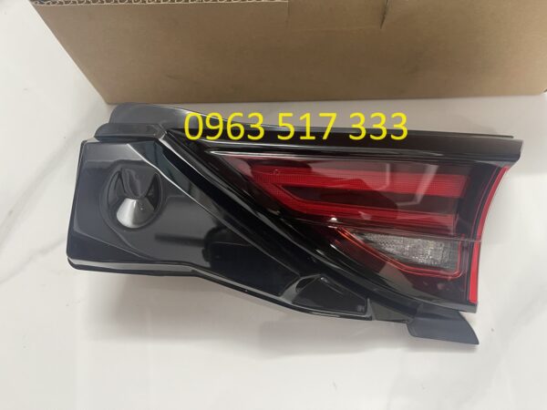 den-hau-manh-trong-mazda-cx5-2019 Đèn hậu mảnh trong Mazda cx5 2020