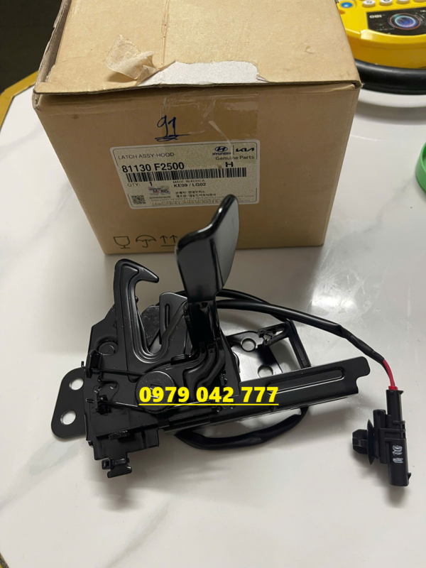 Khóa capo Elantra 2019